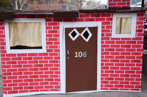 How To Make A Fantastic Playhouse Out Of A Cardboard Box | a good tired.